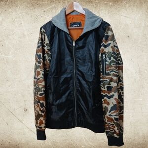 Carbon Men's Jacket Size Large Black W/ Camo Sleeves, Gray Hood, Zip Lightweight